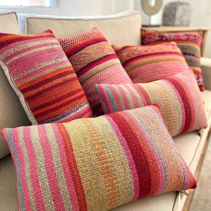 CUSHION